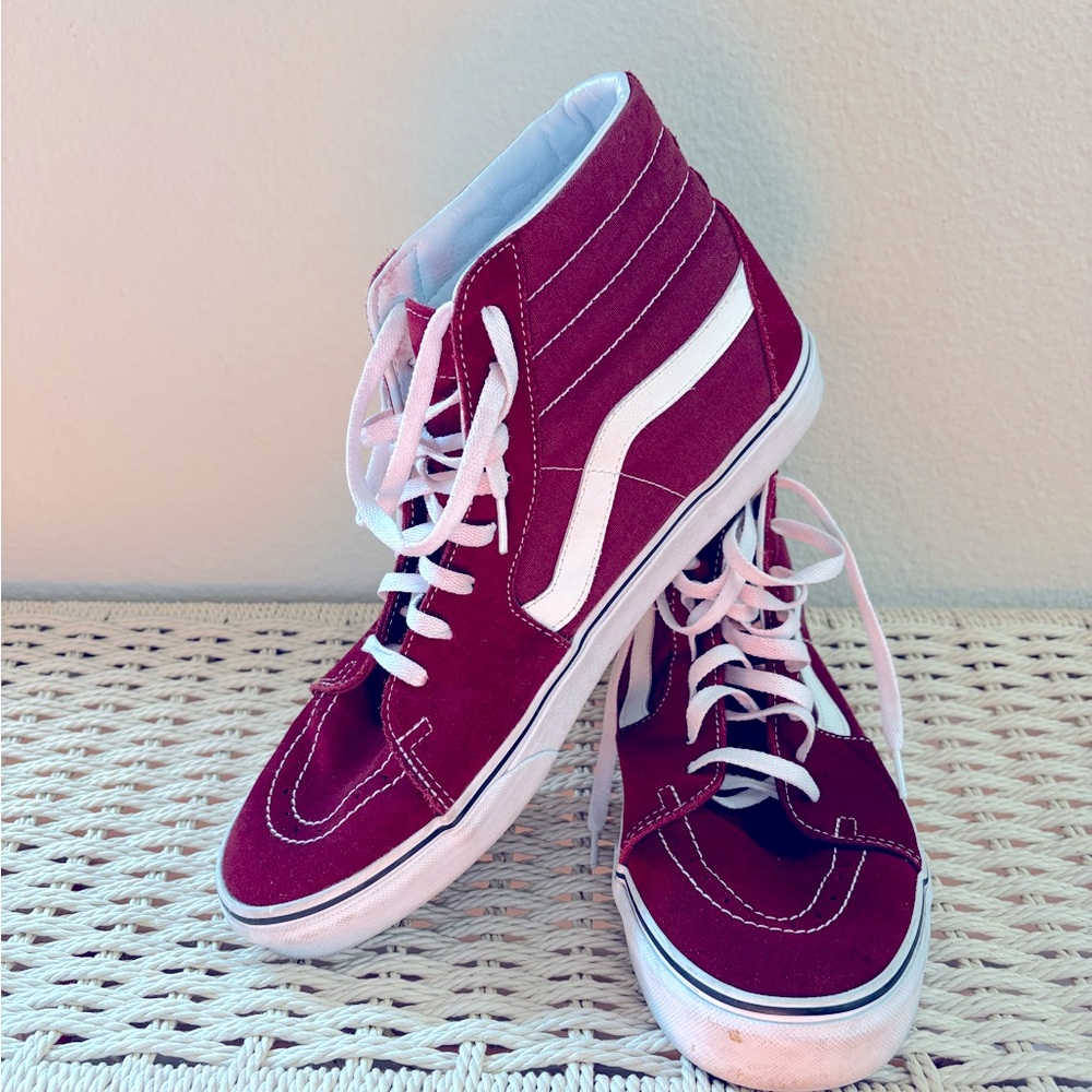 Vans Men’s high top suede  size 14.